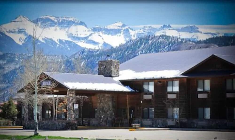 MTN Lodge Ridgway in Ridgway Best Rates & Deals on Orbitz