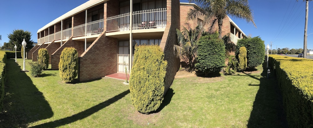 Garden, Bayview Motel Rosebud