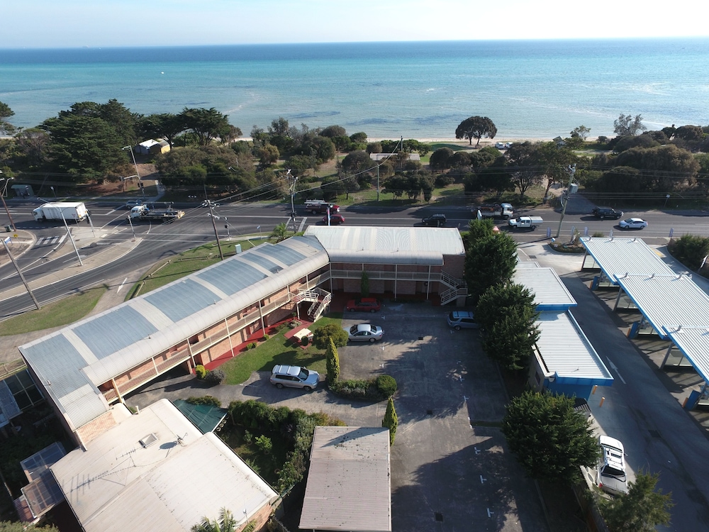 Beach, Bayview Motel Rosebud