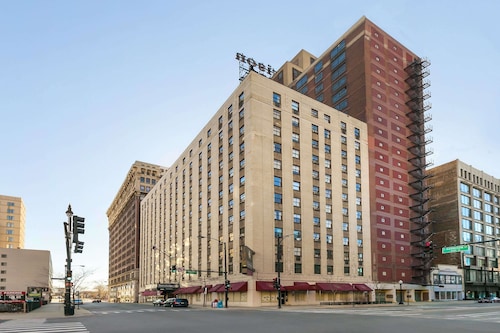 Downtown Chicago Hotels From 64 Hotel Travelodge By Wyndham Downtown Chicago