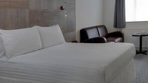 In-room safe, desk, laptop workspace, blackout curtains