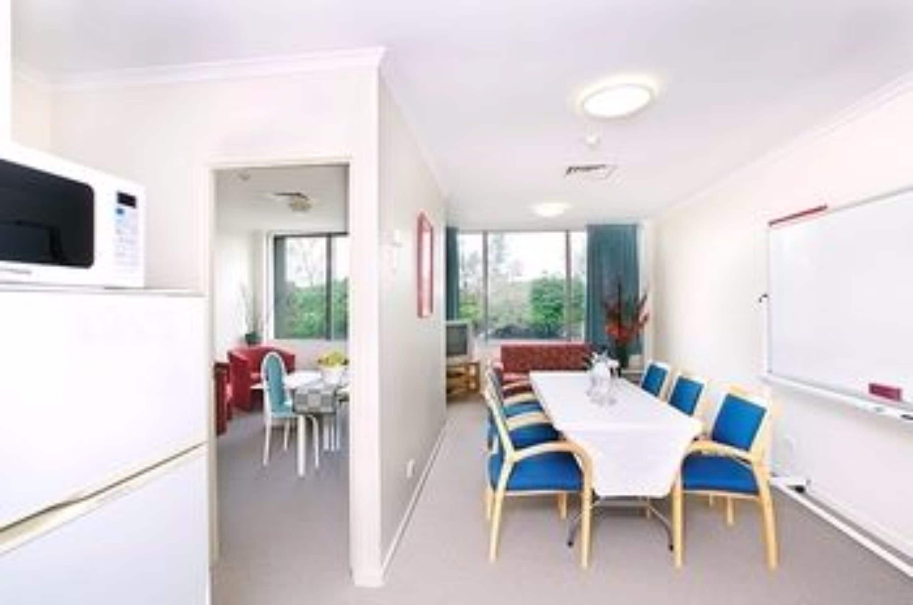 Chasely Apartment Hotel