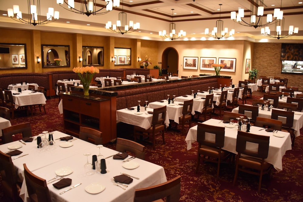 mystic lake casino restaurant