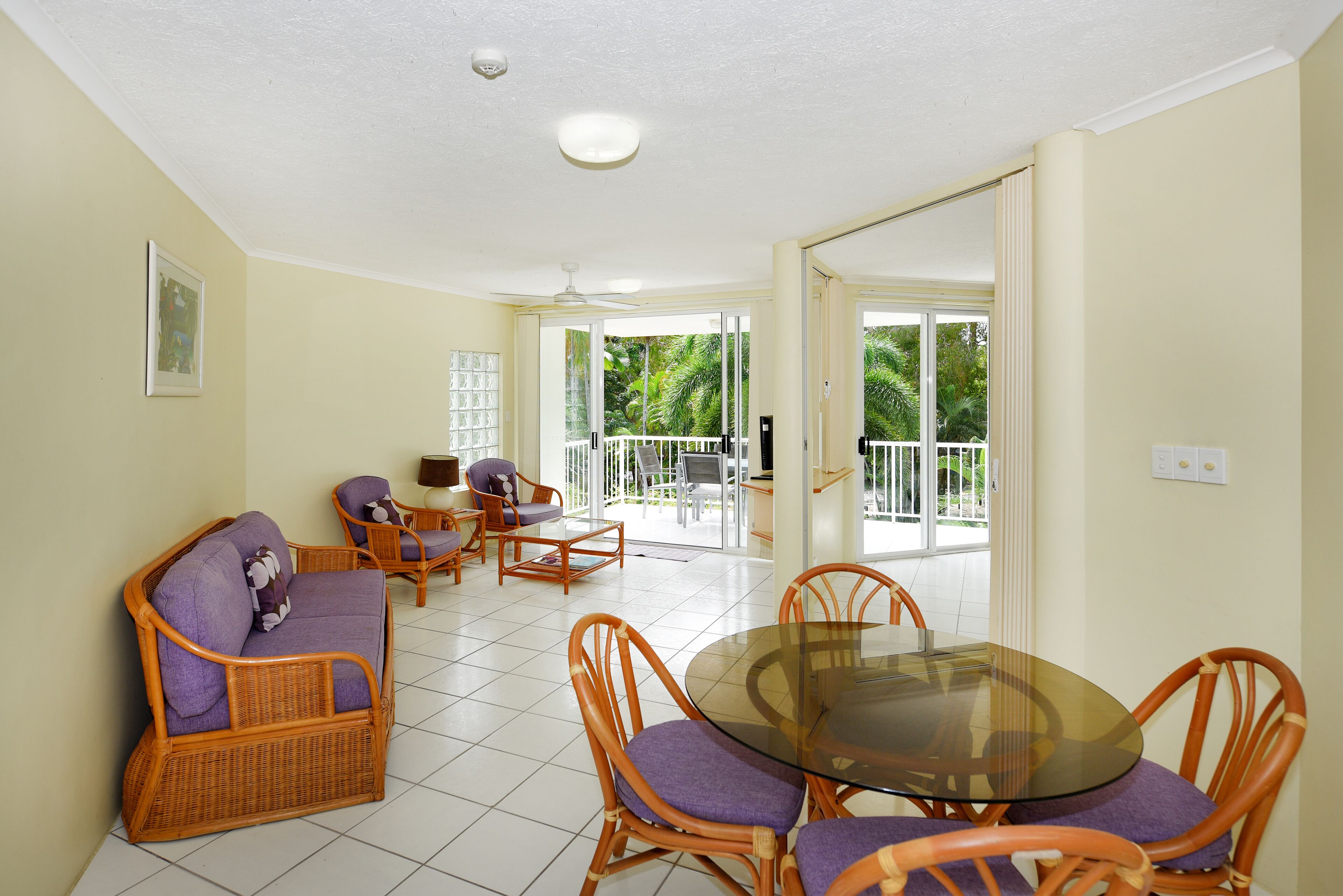 Golden Sands Beachfront Apartment Resort