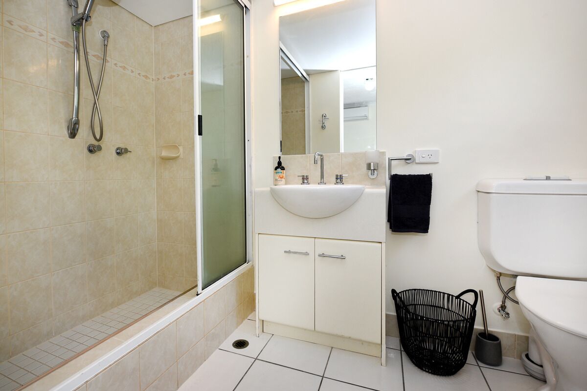 Golden Sands Beachfront Apartment Resort