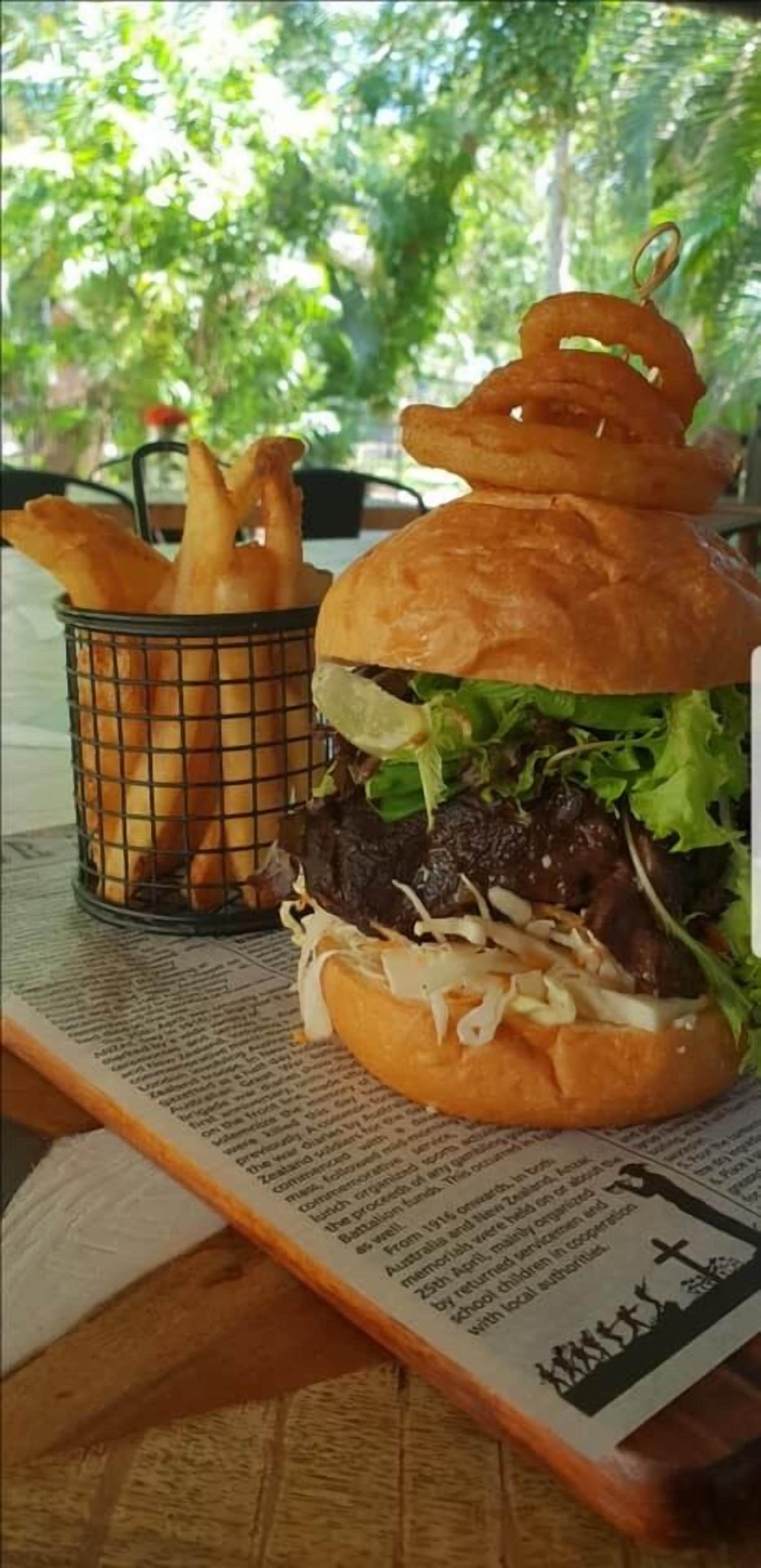 Golden Sands Beachfront Apartment Resort