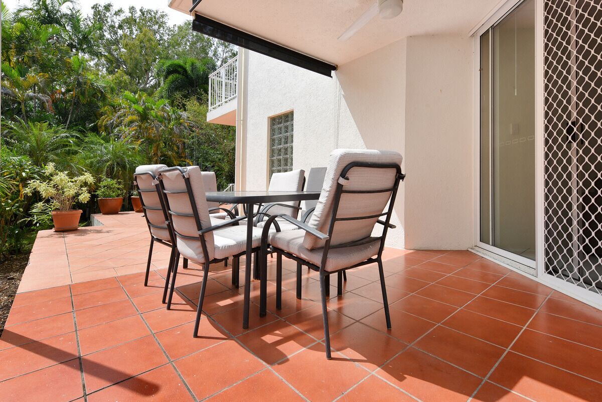 Golden Sands Beachfront Apartment Resort