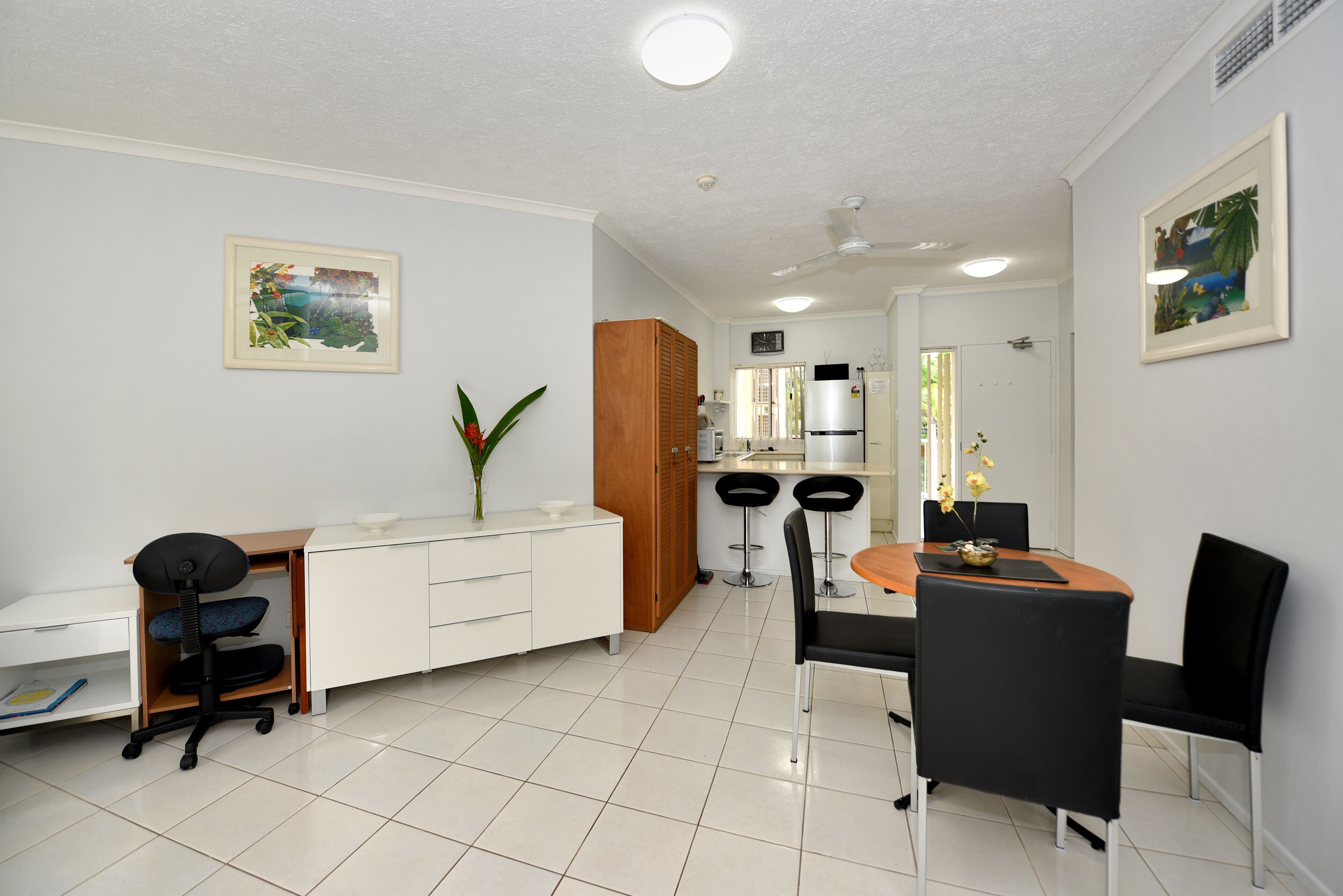 Golden Sands Beachfront Apartment Resort