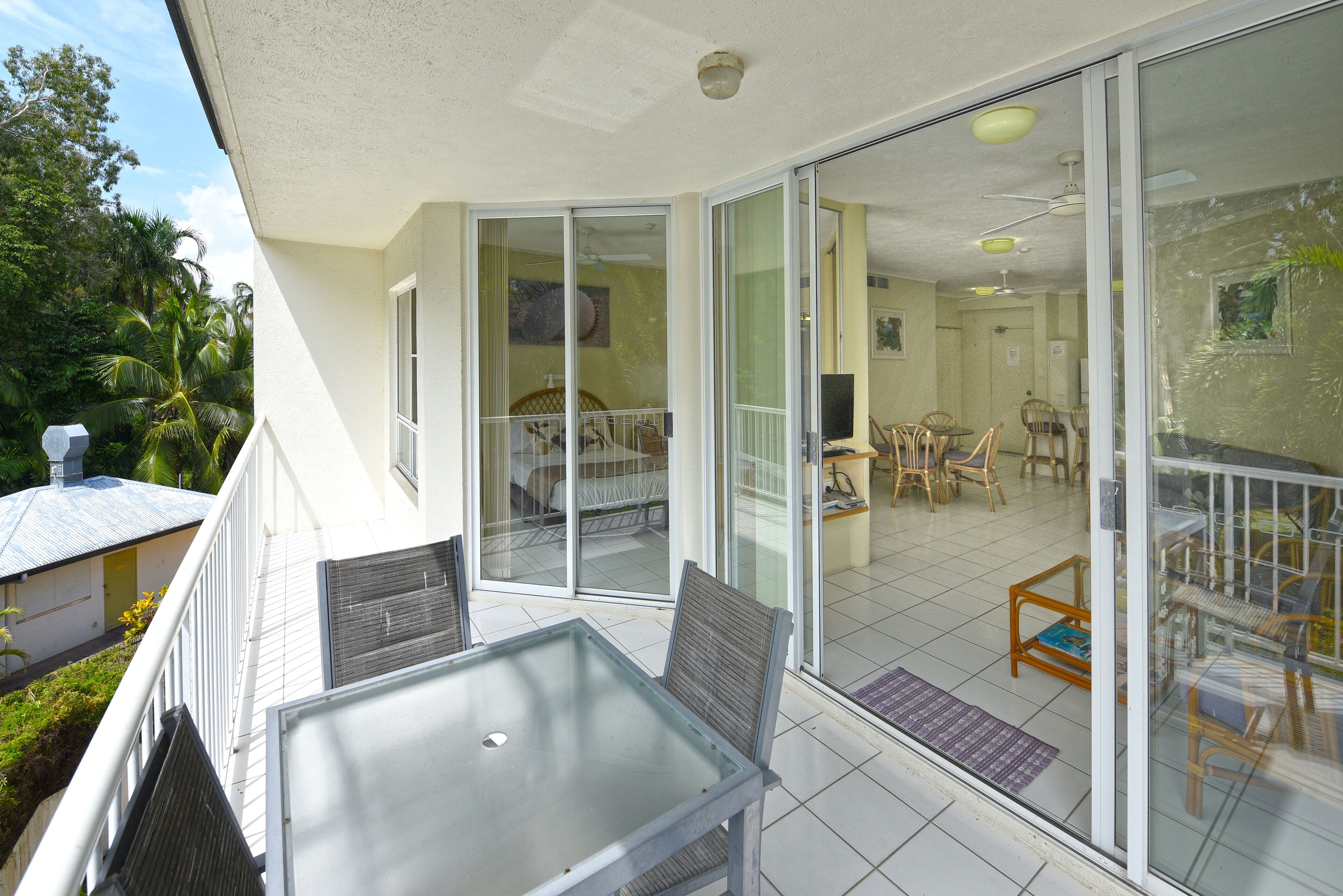 Golden Sands Beachfront Apartment Resort