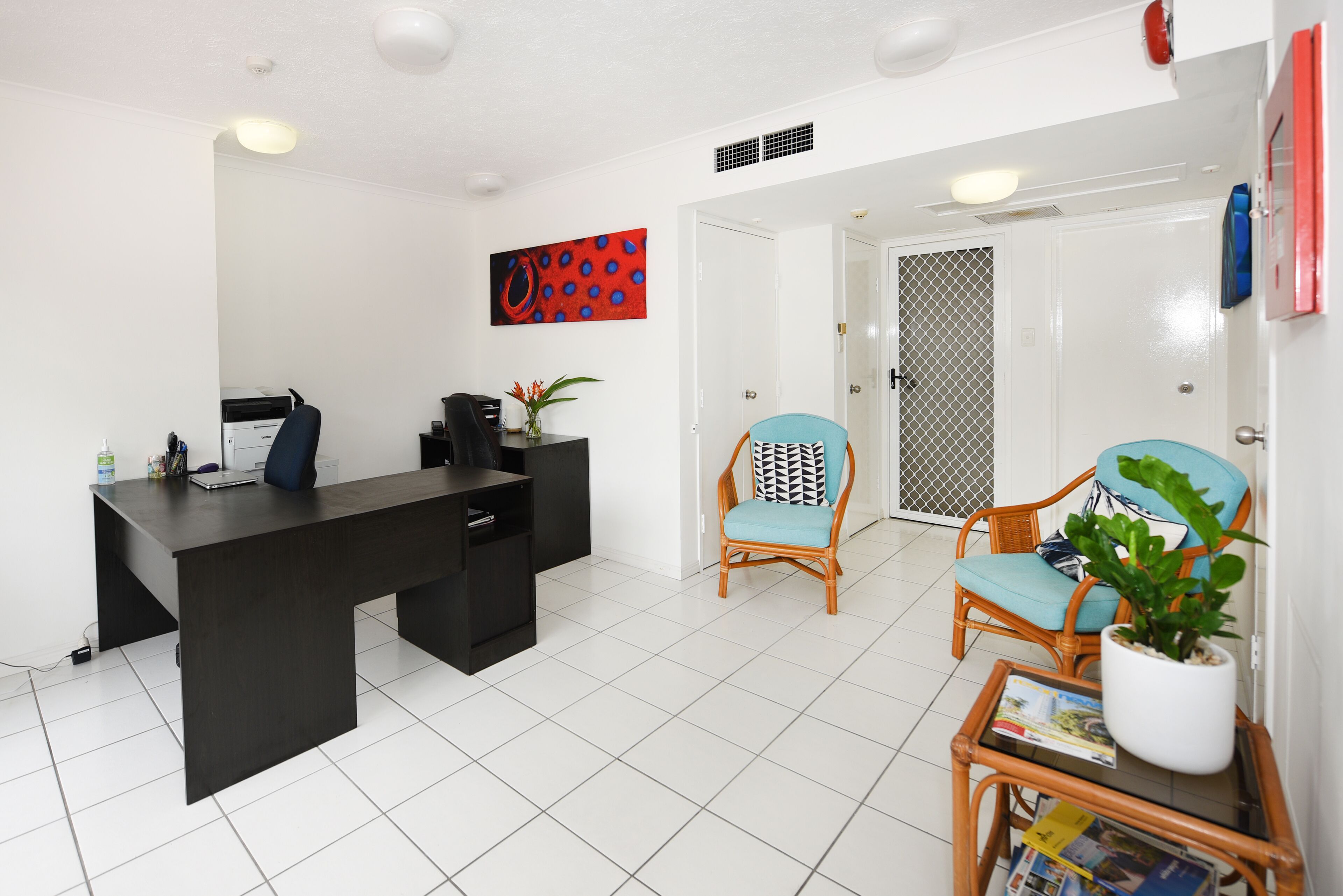 Golden Sands Beachfront Apartment Resort