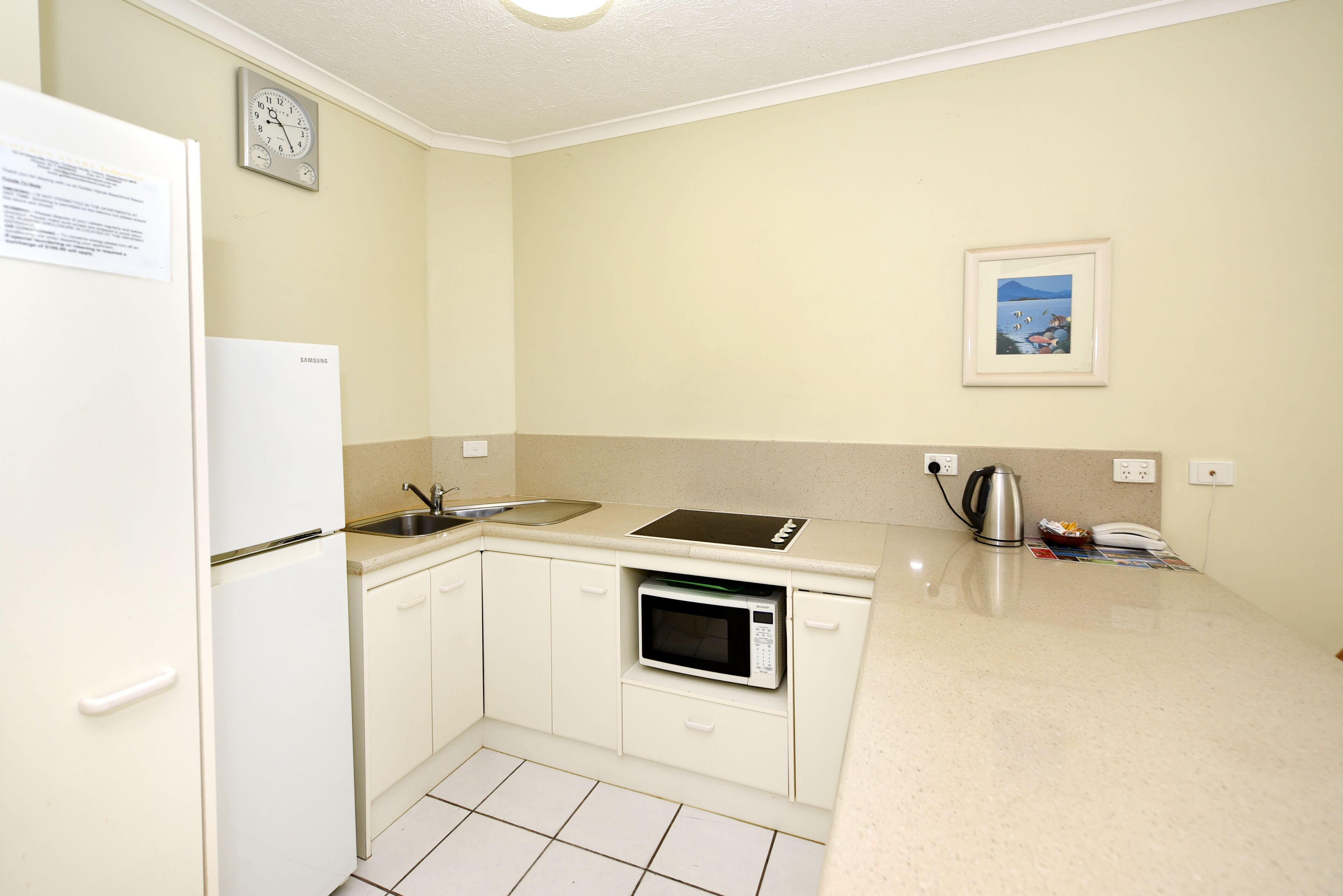 Golden Sands Beachfront Apartment Resort