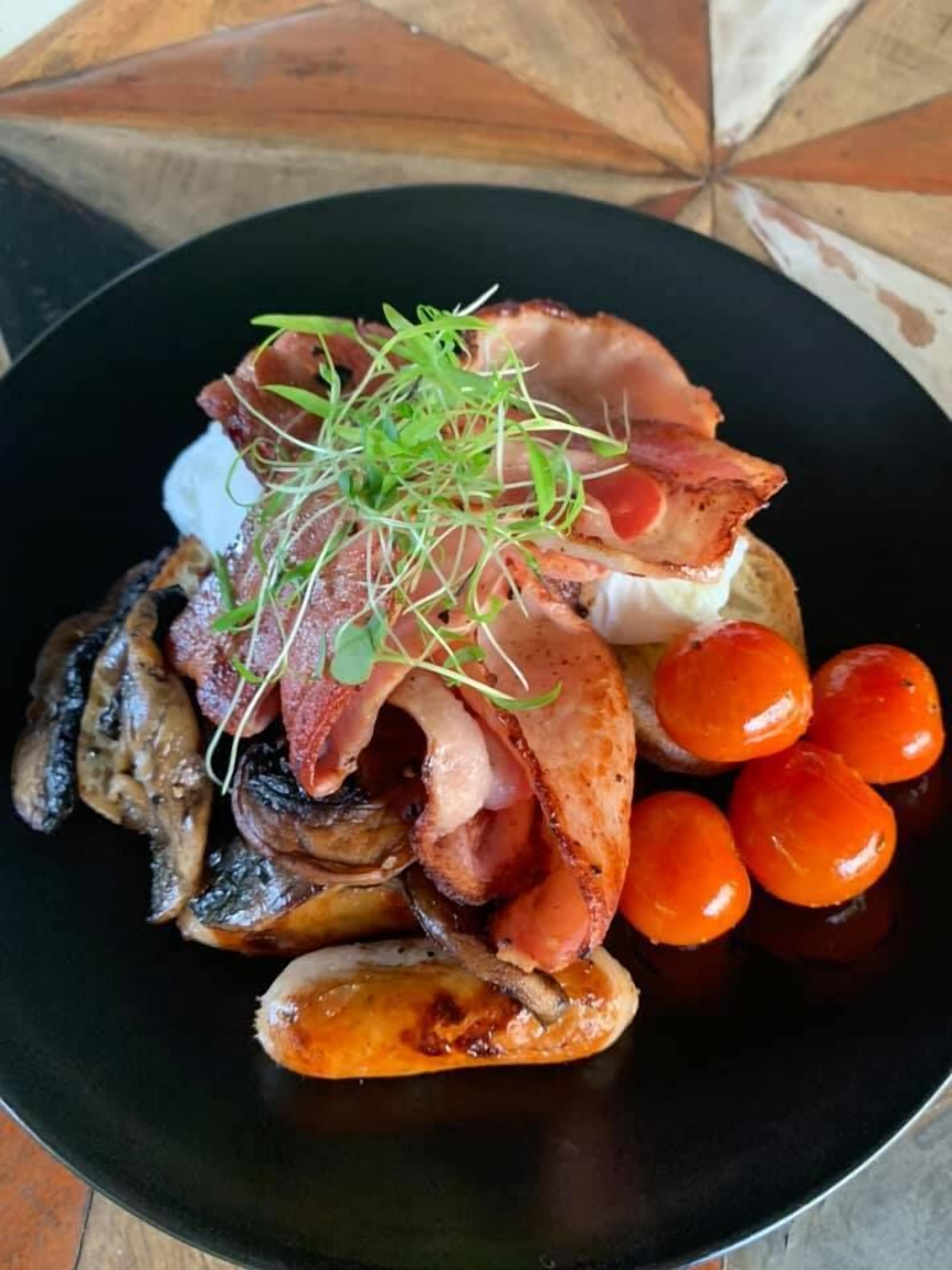 Golden Sands Beachfront Apartment Resort