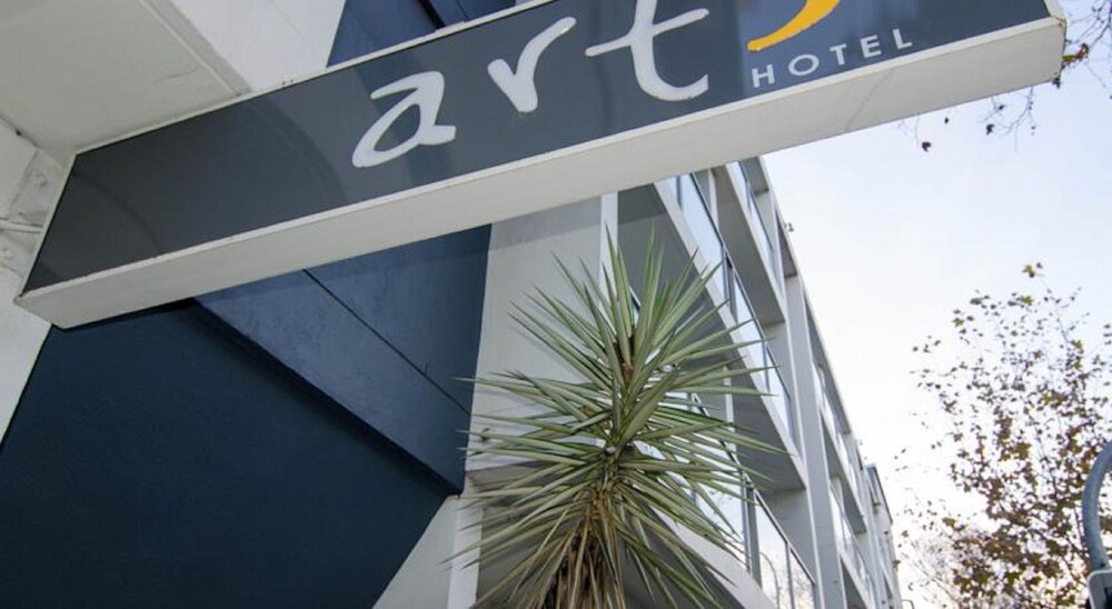 Front of property, Arts Hotel - Paddington