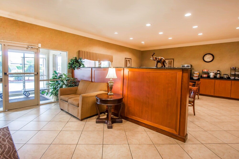 Lobby, Quality Inn & Suites Germantown North