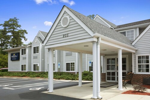 Great Place to stay Microtel Inn by Wyndham Southern Pines near Southern Pines 