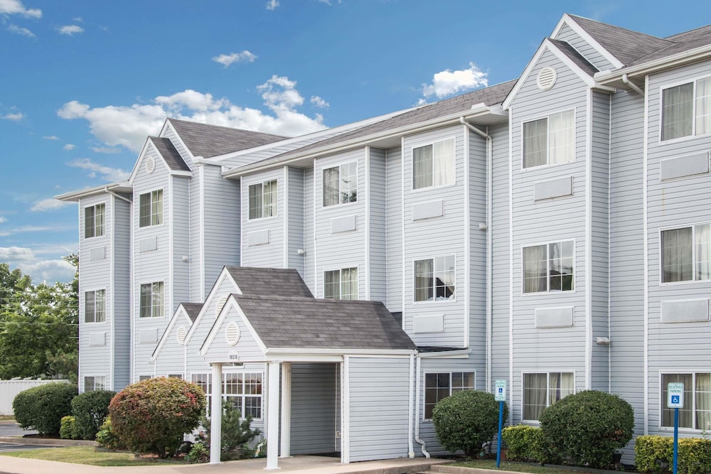 Discount  70  Off  Microtel Inn Suites Wyndham Cherokee United