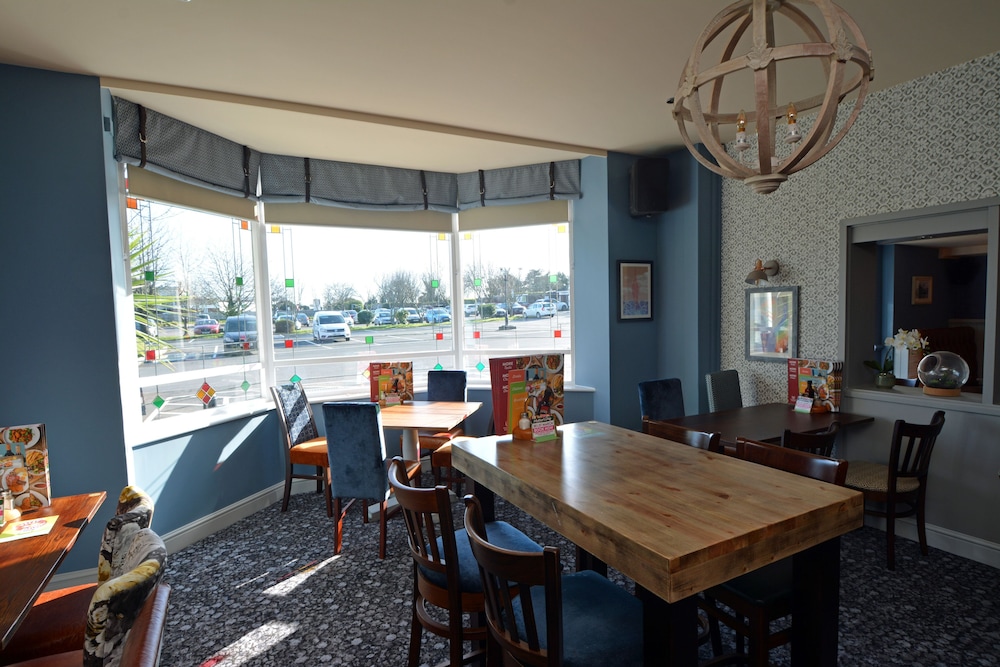 Farmhouse Innlodge by Greene King Inns in Portsmouth Best Rates & Deals on Orbitz