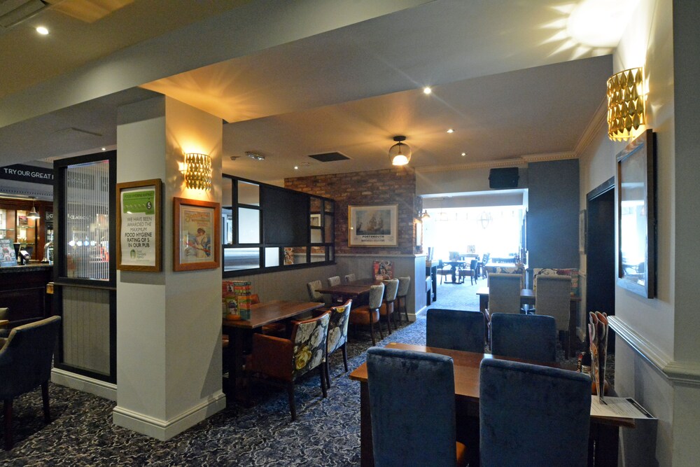 Farmhouse Innlodge by Greene King Inns Portsmouth, GBR Best Price Guarantee