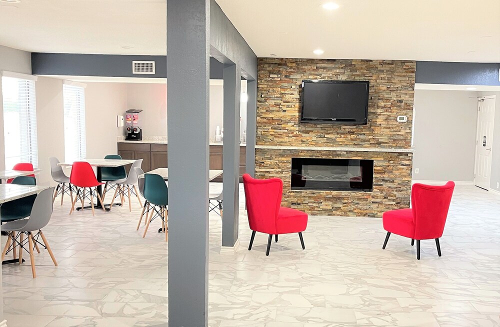 Econo Lodge Near Lackland Air Force Base SeaWorld in San Antonio