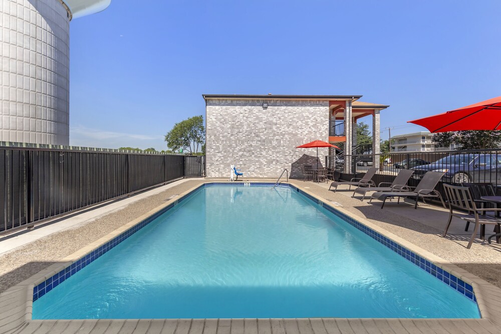 Econo Lodge Near Lackland Air Force Base SeaWorld in San Antonio