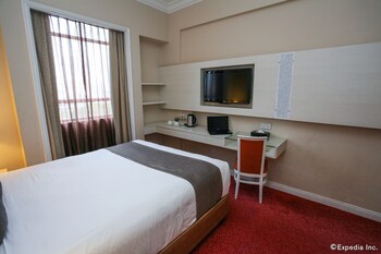 Quality Hotel Marlow Singapore Room Prices Reviews Travelocity
