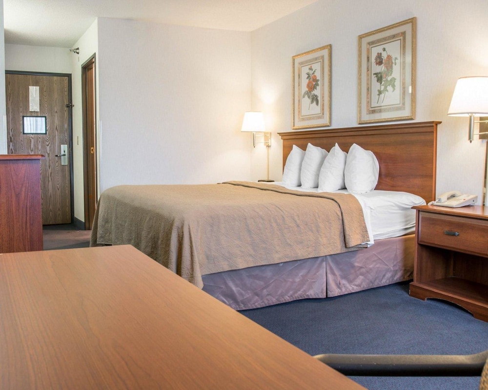 Quality Inn Hudsonville in Hudsonville Best Rates & Deals on Orbitz
