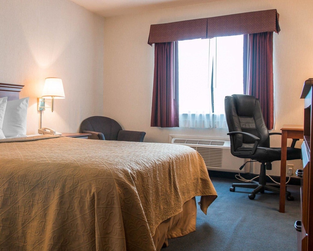Quality Inn Hudsonville in Hudsonville Best Rates & Deals on Orbitz