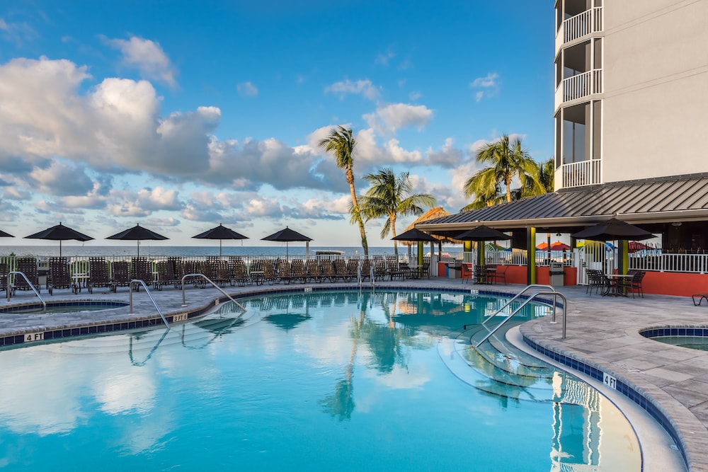 Pool, DiamondHead Beach Resort