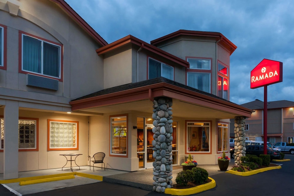 Exterior, Ramada by Wyndham SeaTac Airport North