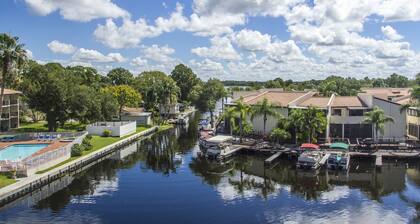 The Vue Lake Tarpon
