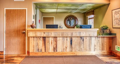 Rory & Ryan Inn