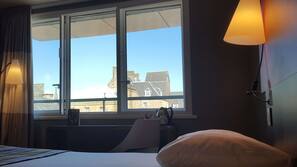 Desk, free cots/infant beds, rollaway beds, free WiFi