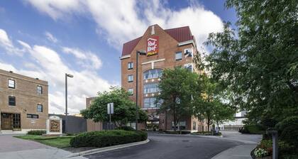 Red Roof Inn PLUS+ Columbus Downtown - Convention Center