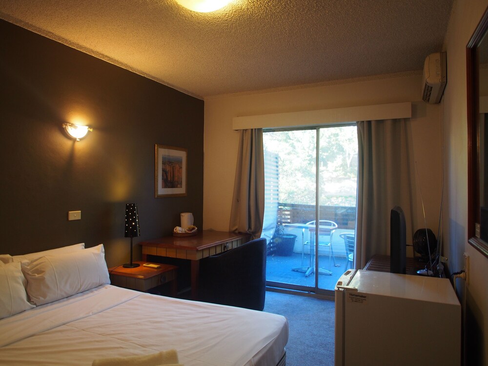 City Crown Motel