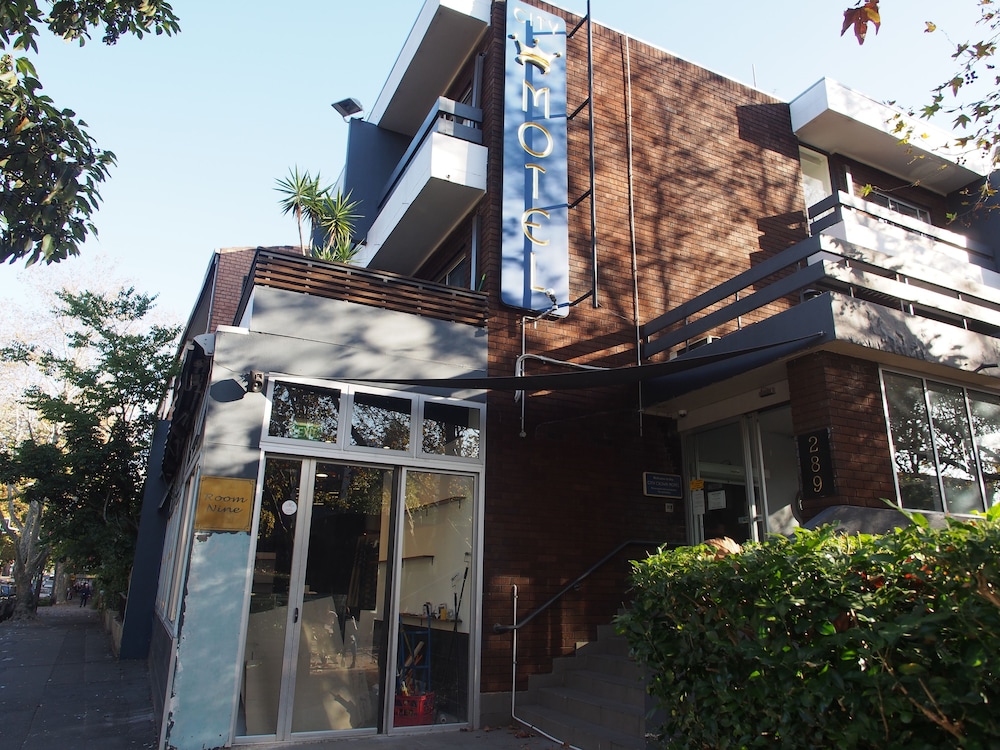 Property entrance, City Crown Motel