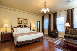 Deluxe Room, 1 King Bed | Down comforters, pillowtop beds, blackout drapes, iron/ironing board