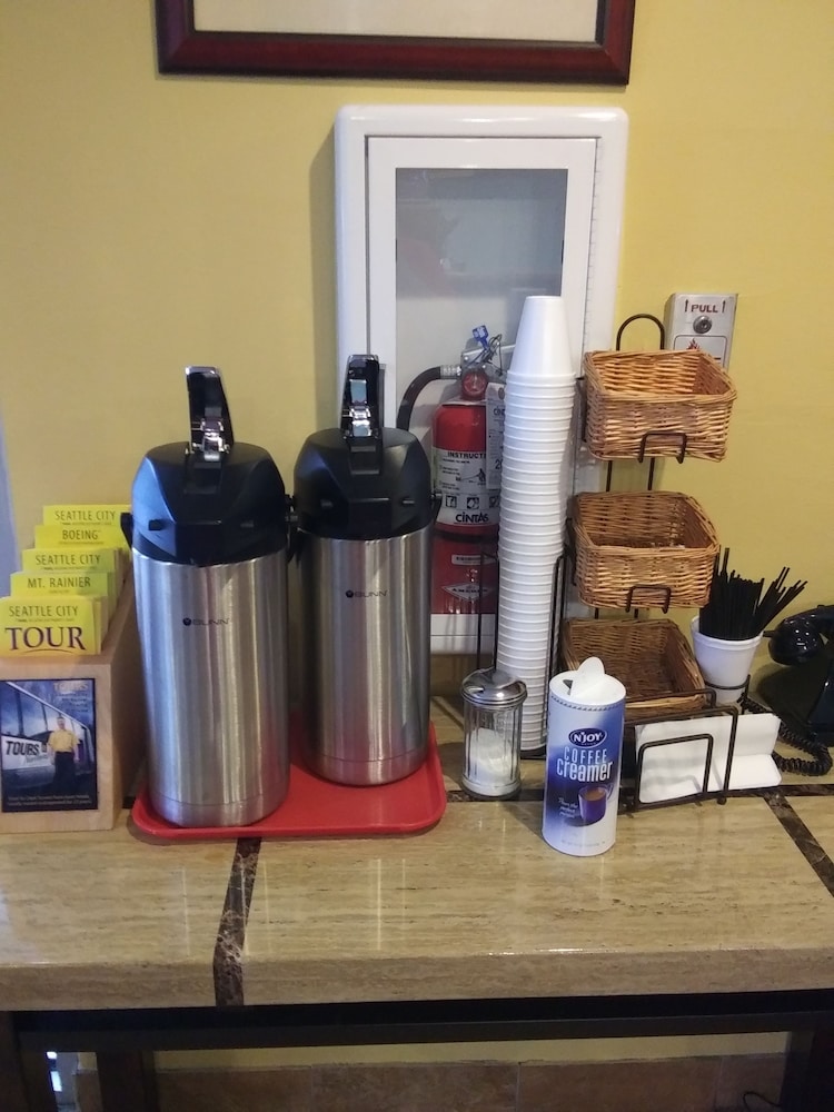 Coffee service, Super 8 by Wyndham SeaTac Airport