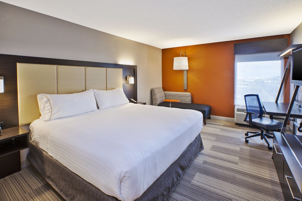 Holiday Inn Express Hotel & Suites Chicago-Midway Airport, an IHG Hotel