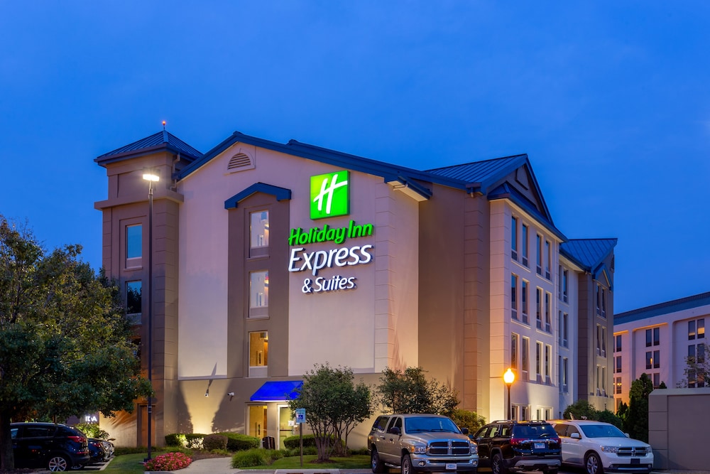 Holiday Inn Express Hotel & Suites Chicago-Midway Airport, an IHG Hotel