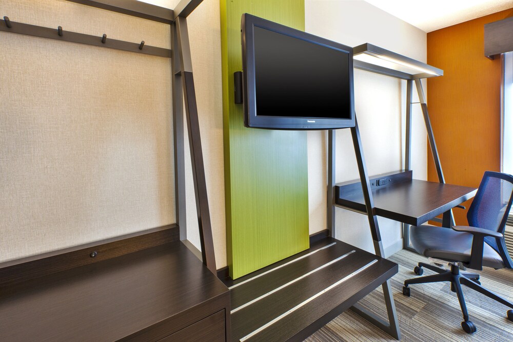 Holiday Inn Express Hotel & Suites Chicago-Midway Airport, an IHG Hotel