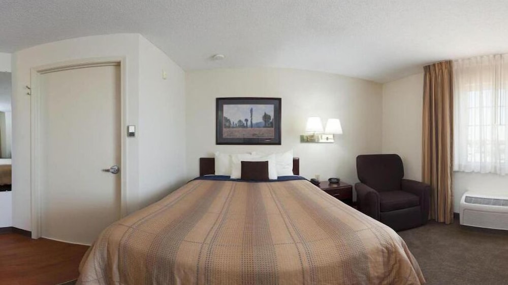 Candlewood Suites Salina, an IHG Hotel