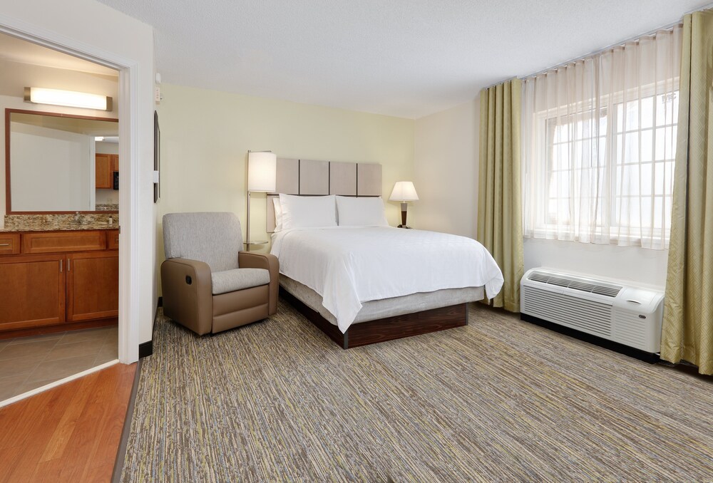 Candlewood Suites Salina, an IHG Hotel