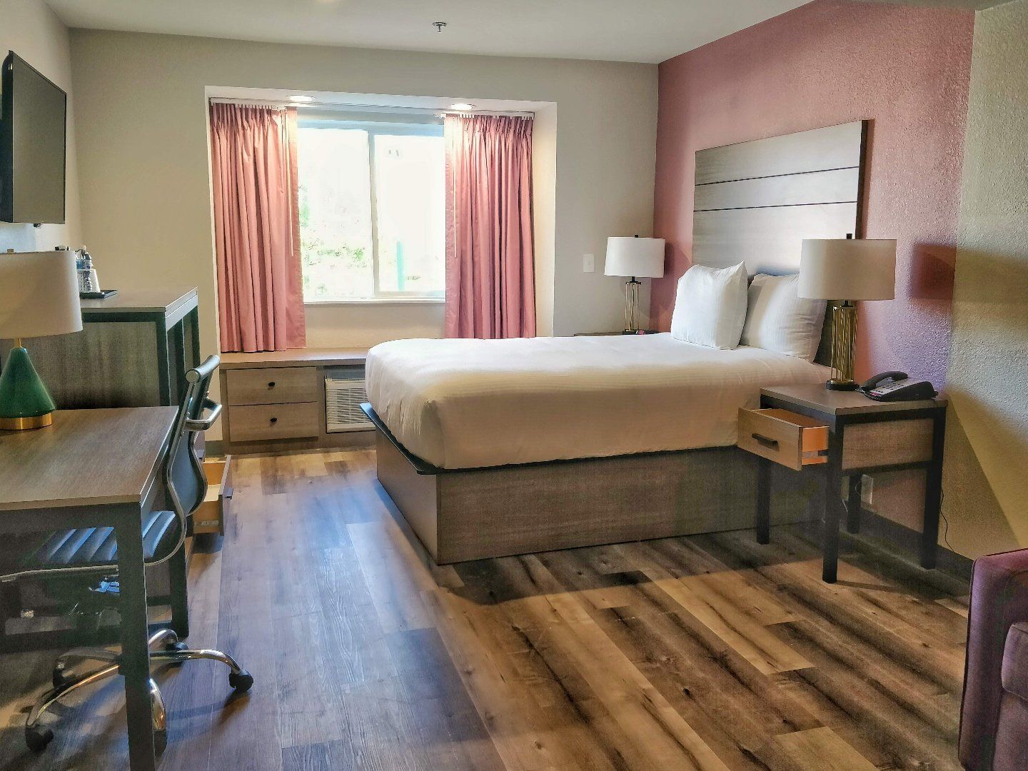 Arya Inn & Suites in Irving, United States