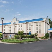 The 10 Best Hotels In Thomson For 2019 Expedia Comfort Inn Suites