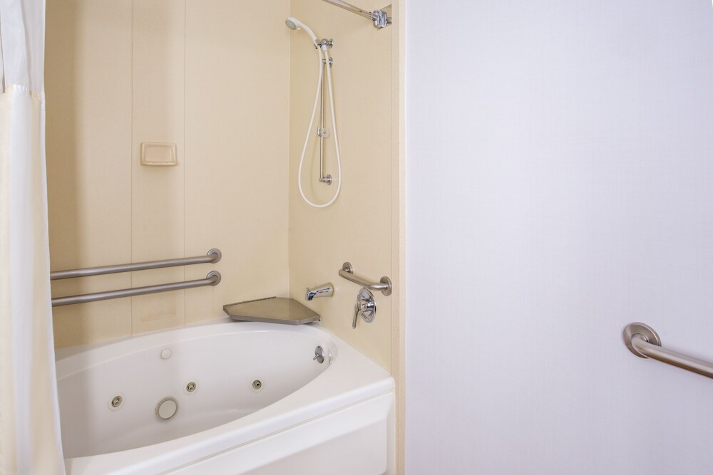 Bathroom, Hilton Garden Inn Folsom