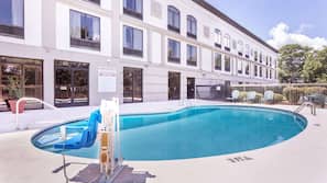 Seasonal outdoor pool
