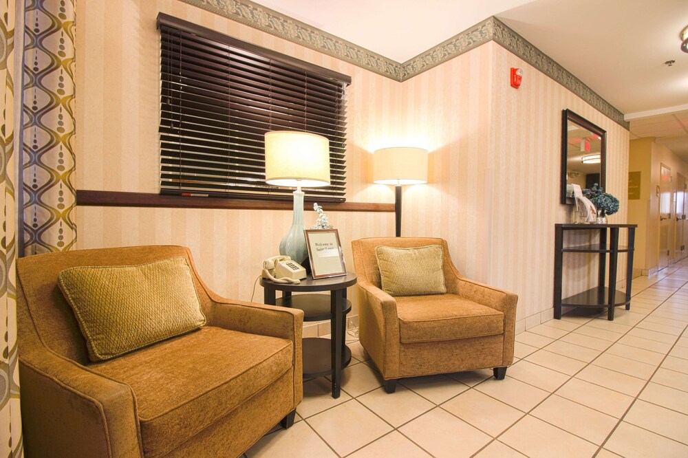 Sonesta Simply Suites  St Louis Earth Cty