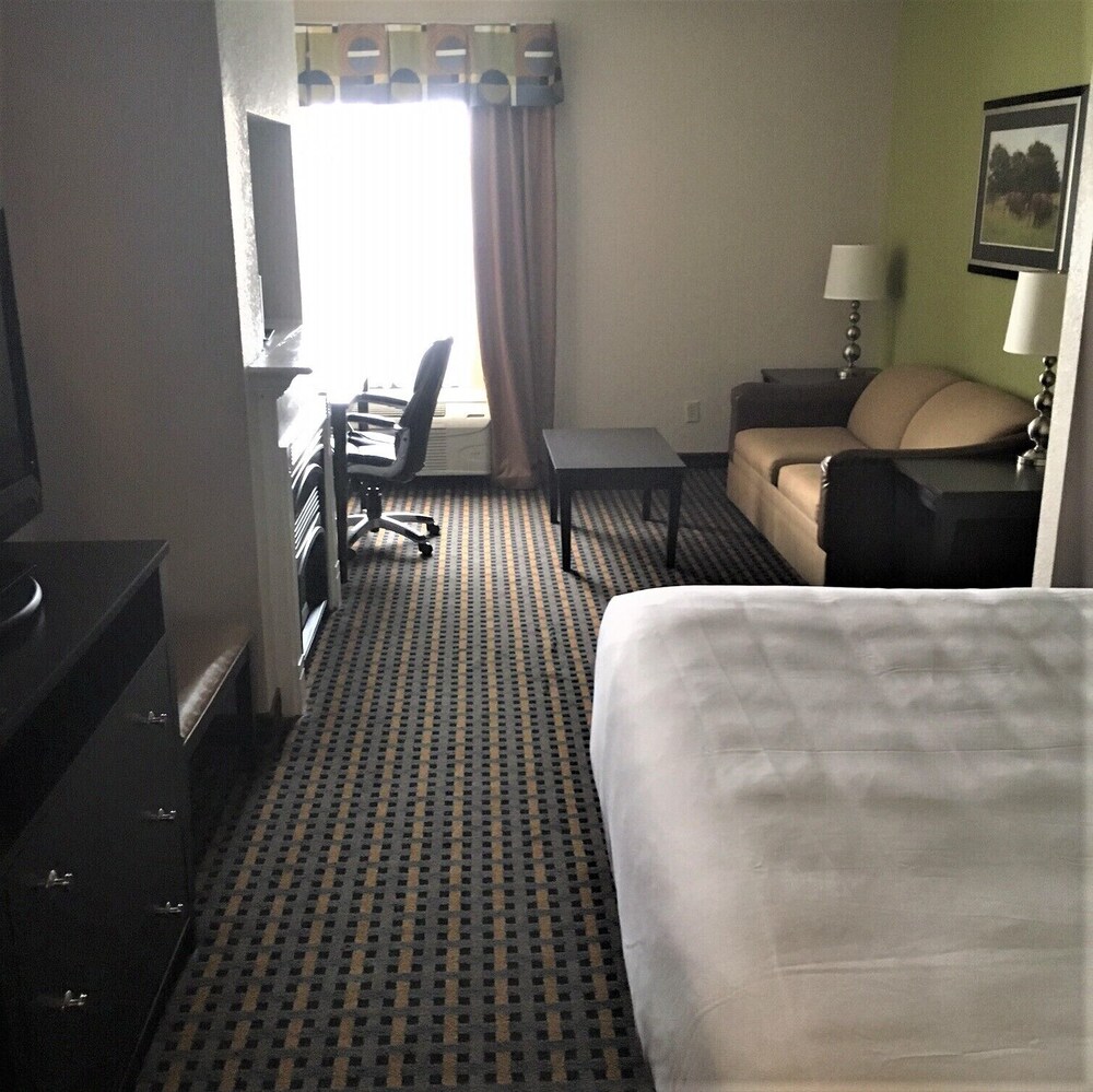 Comfort Inn & Suites