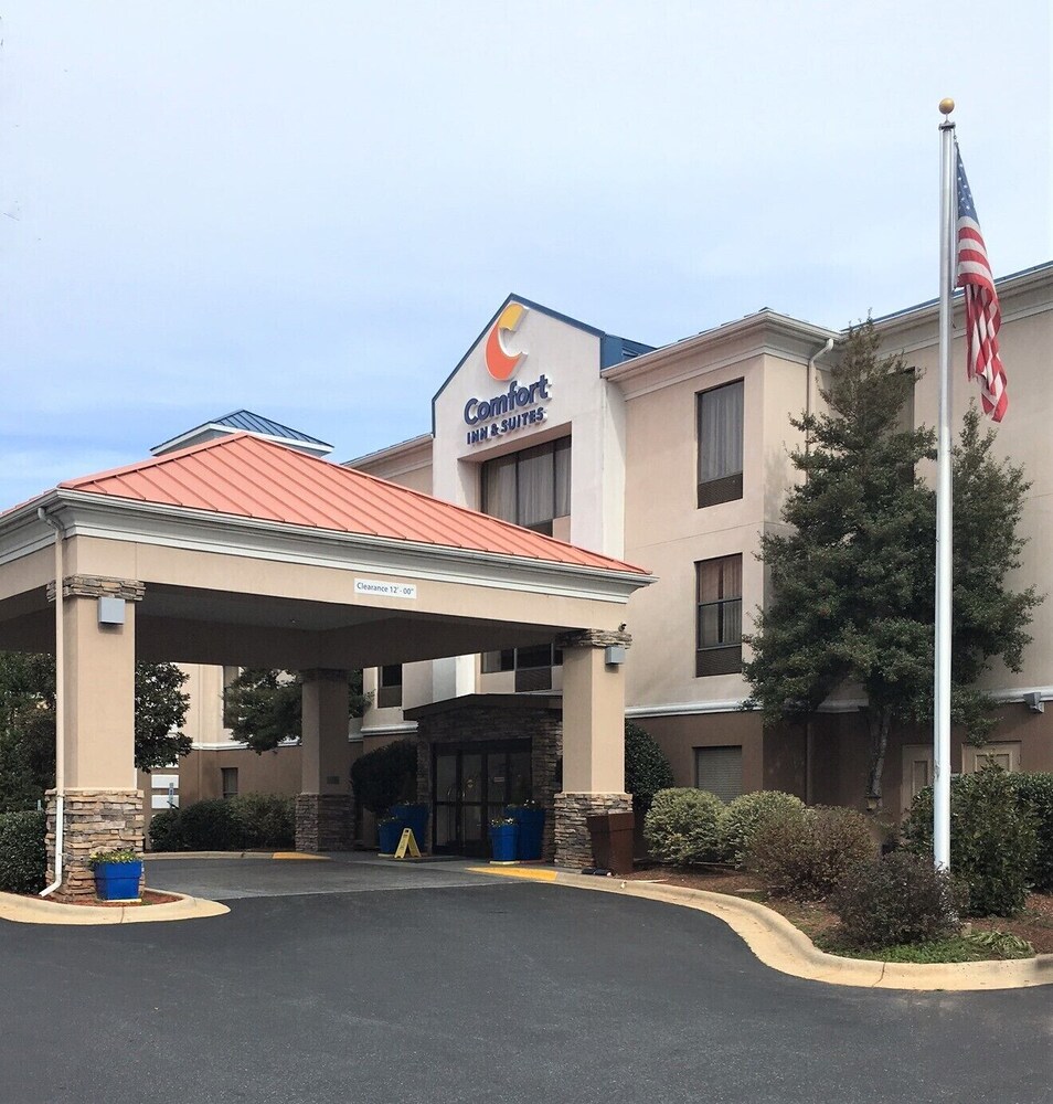 Comfort Inn Suites In Asheboro Hotel Rates Reviews On Orbitz