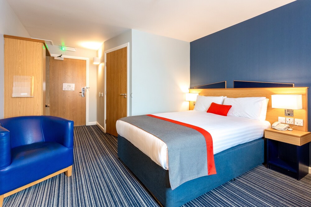 Holiday Inn Express Perth, an IHG Hotel